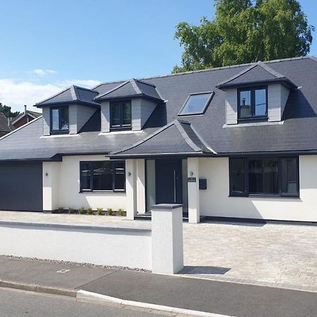 Large Modern Self Contained Apartment In Lymington Exterior foto