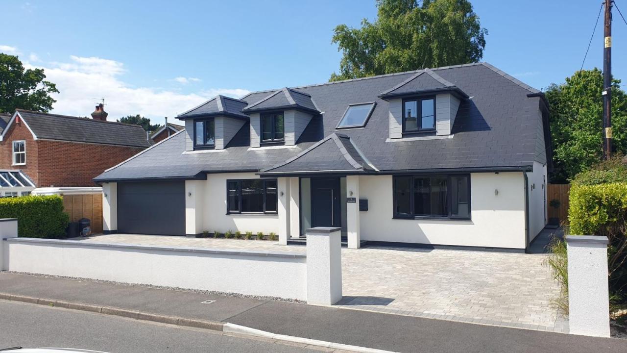 Large Modern Self Contained Apartment In Lymington Exterior foto